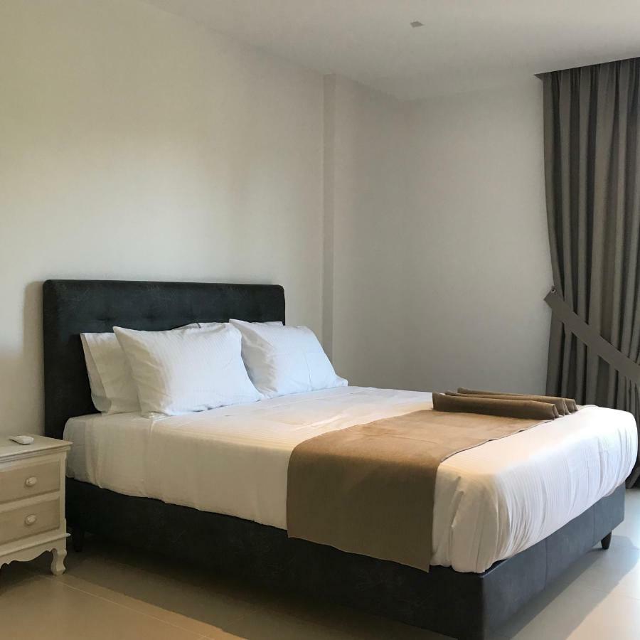 The Little Prince Luxury Suites Ypsos Dış mekan fotoğraf