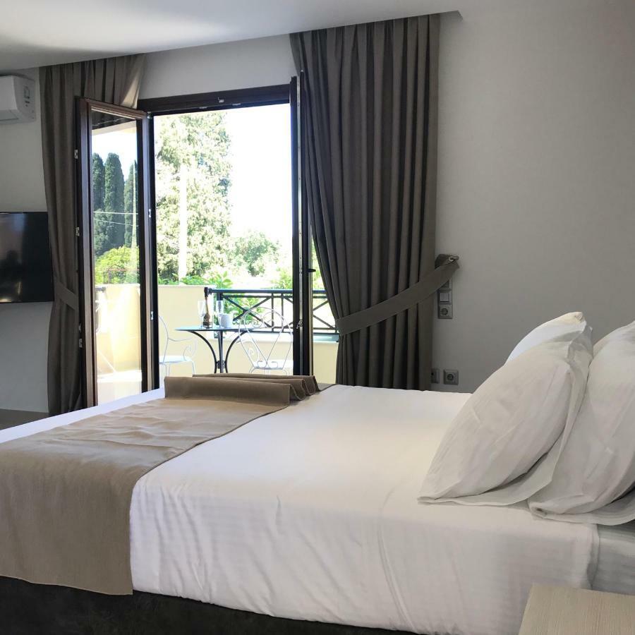 The Little Prince Luxury Suites Ypsos Dış mekan fotoğraf